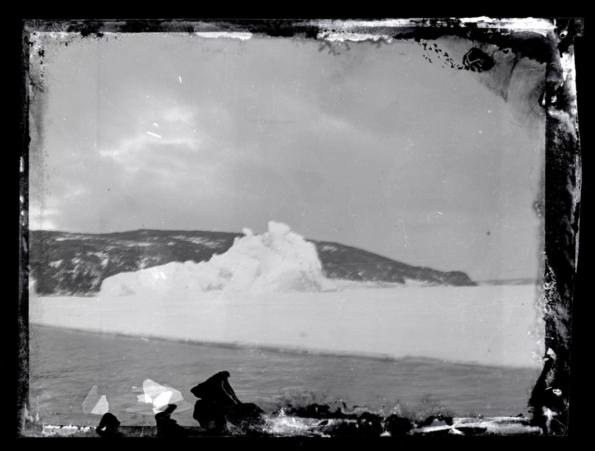 Looking south along Hut Point Peninsula to Ross Island.