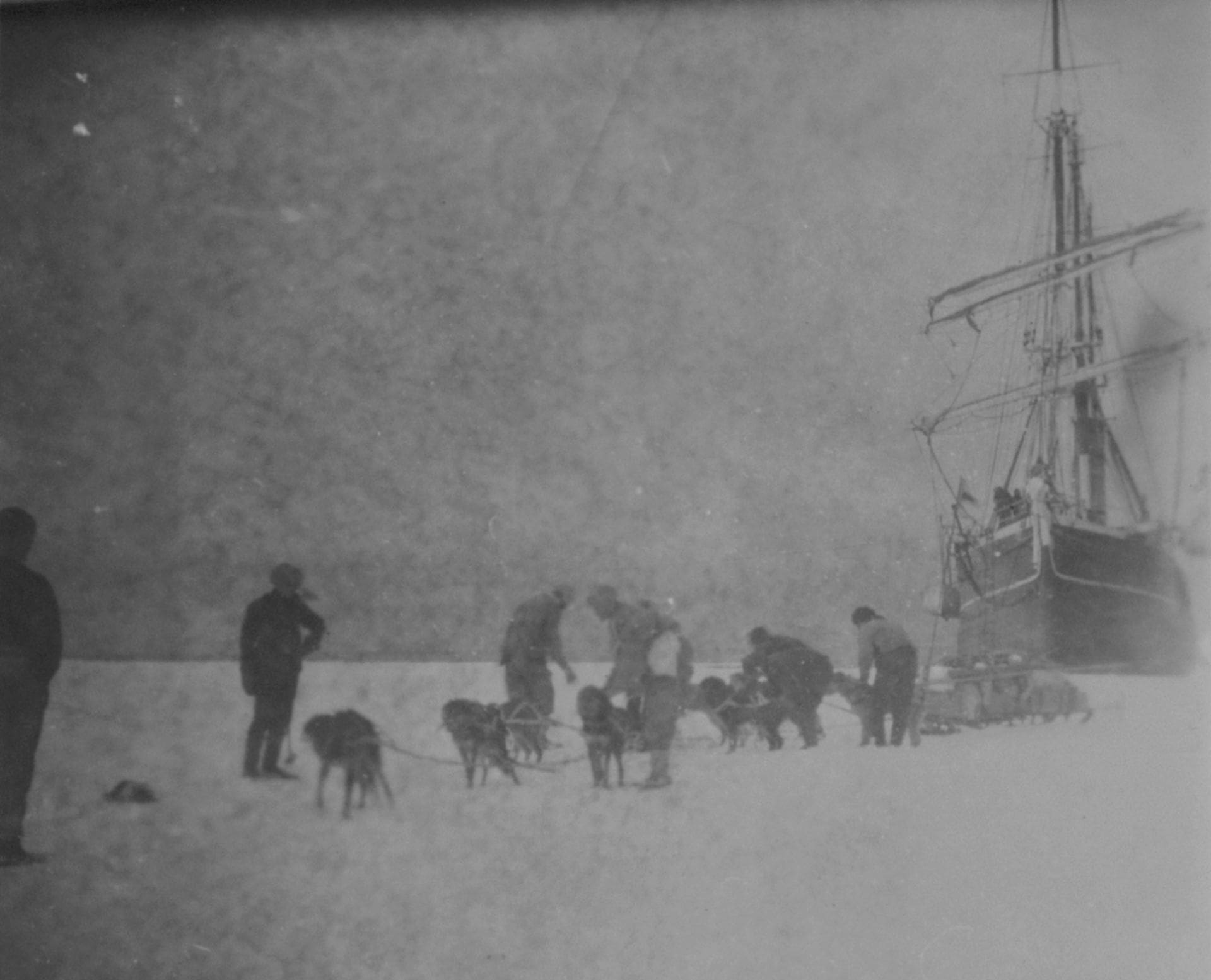 Ross Sea Party members Aeneas MacKintosh, Reverend Arnold Spencer-Smith and Harry Ernest Wild starting on a depot laying journey to the Bluff, 1 January 1915.