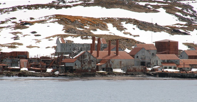 #OnThisDay in 1922, following the death of Sir Ernest Shackleton, the expedition ship 'Quest' reached Leith Harbour Whaling Station, South Georgia, after attempting to continue the expedition under the command of Frank Wild.

‘The leadership fell on my shoulders…I knew that Sir Ernest Shackleton would have found some way to carry on, and I decided that by hook or by crook I would carry on also.’ - Frank Wild

Before 'Quest' headed south, Wild made arrangements to send Shackleton's body home to Lady Shackleton, accompanied by Leonard Hussey. The body was transported as far as Montevideo aboard the steamer 'Professor Gruvel'. There, Hussey received a telegram informing him that Lady Shackleton wished her husband to be buried on South Georgia. When 'Quest' reached Leith Harbour on April 16, they were surprised to see Hussey and learned that he had instead returned to South Georgia with Shackleton’s body. In memory of 'The Boss', his crew erected a stone cairn with a wooden cross on Hope Point, overlooking the entrance to the King Edward Cove.

📸 Leith Harbour Whaling Station, Public Domain

#Shackleton #SouthGeorgia #QuestExpedition #Quest #inspire #explore #discover #conserve #Antarctica